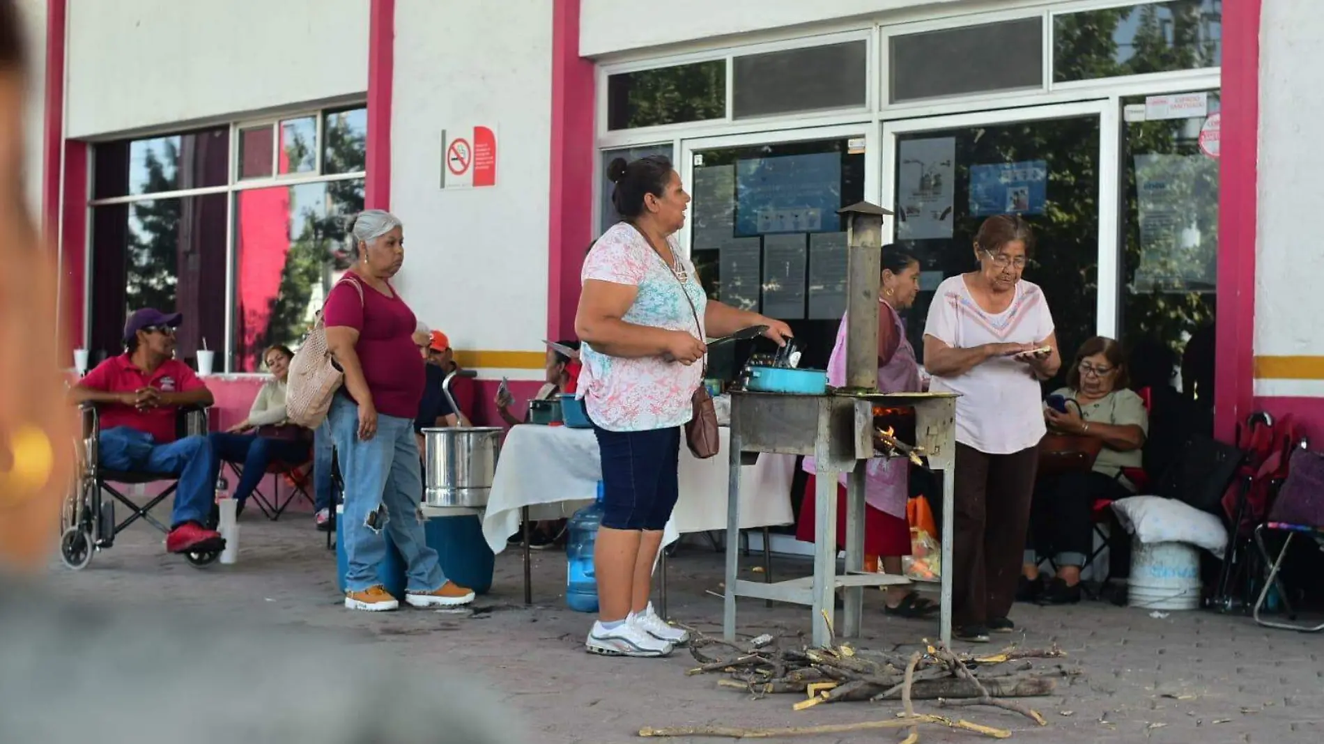 Inicia plantón contra la corrupción en CONAGUA Torreón